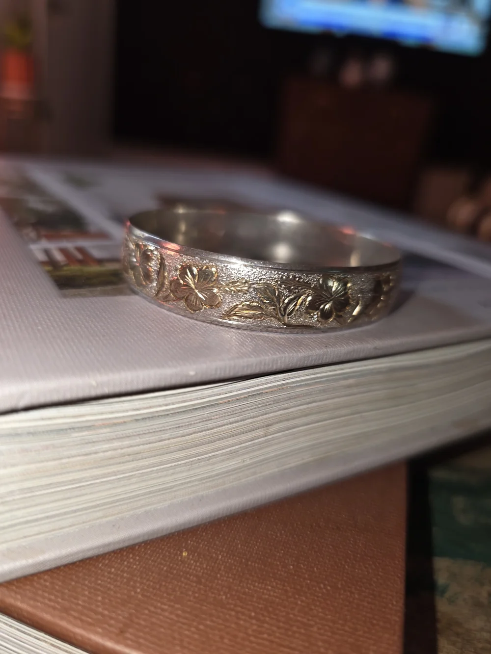 Source Unknown Gold Floral Engraved Women's Bracelet